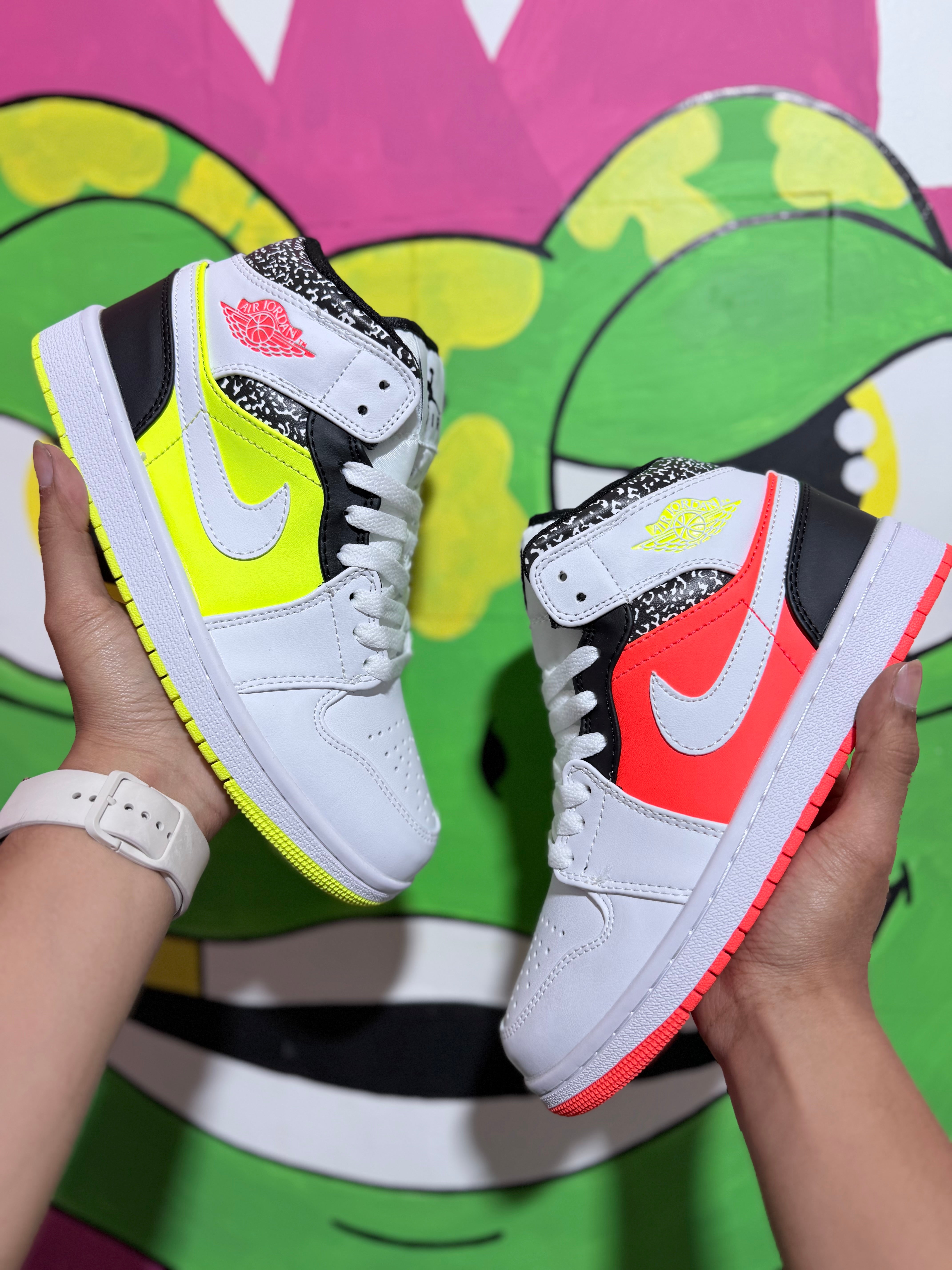 R1 Mid yellow/Orange