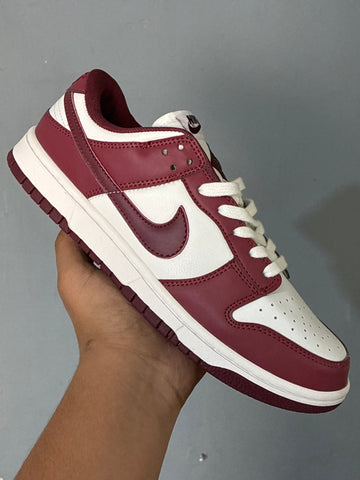 Nike Dunk white vino