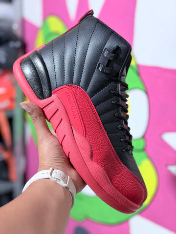 Retro 12 black/red
