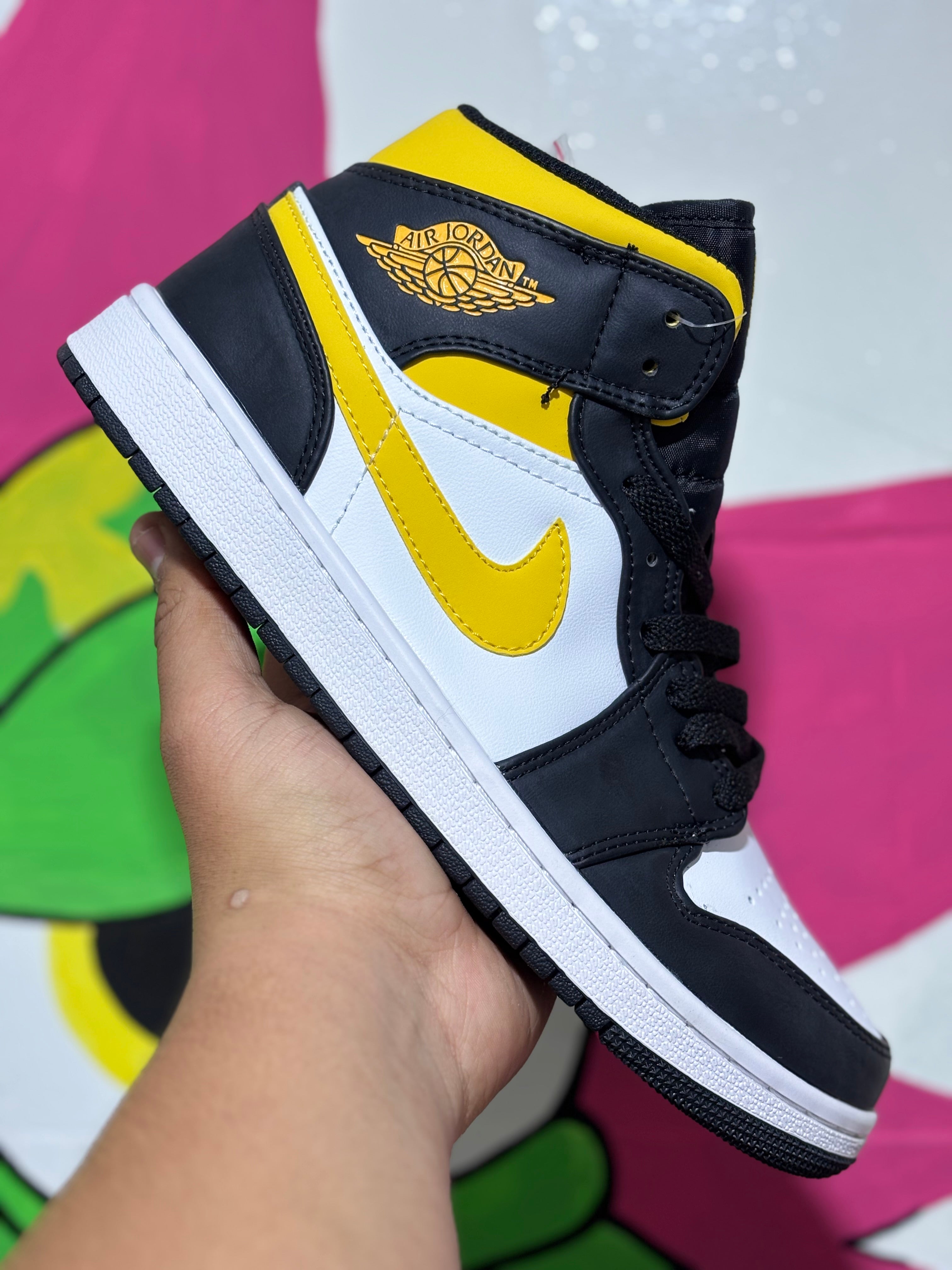 R1 mid white/pollen/black