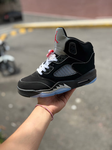 R 5 negro azul