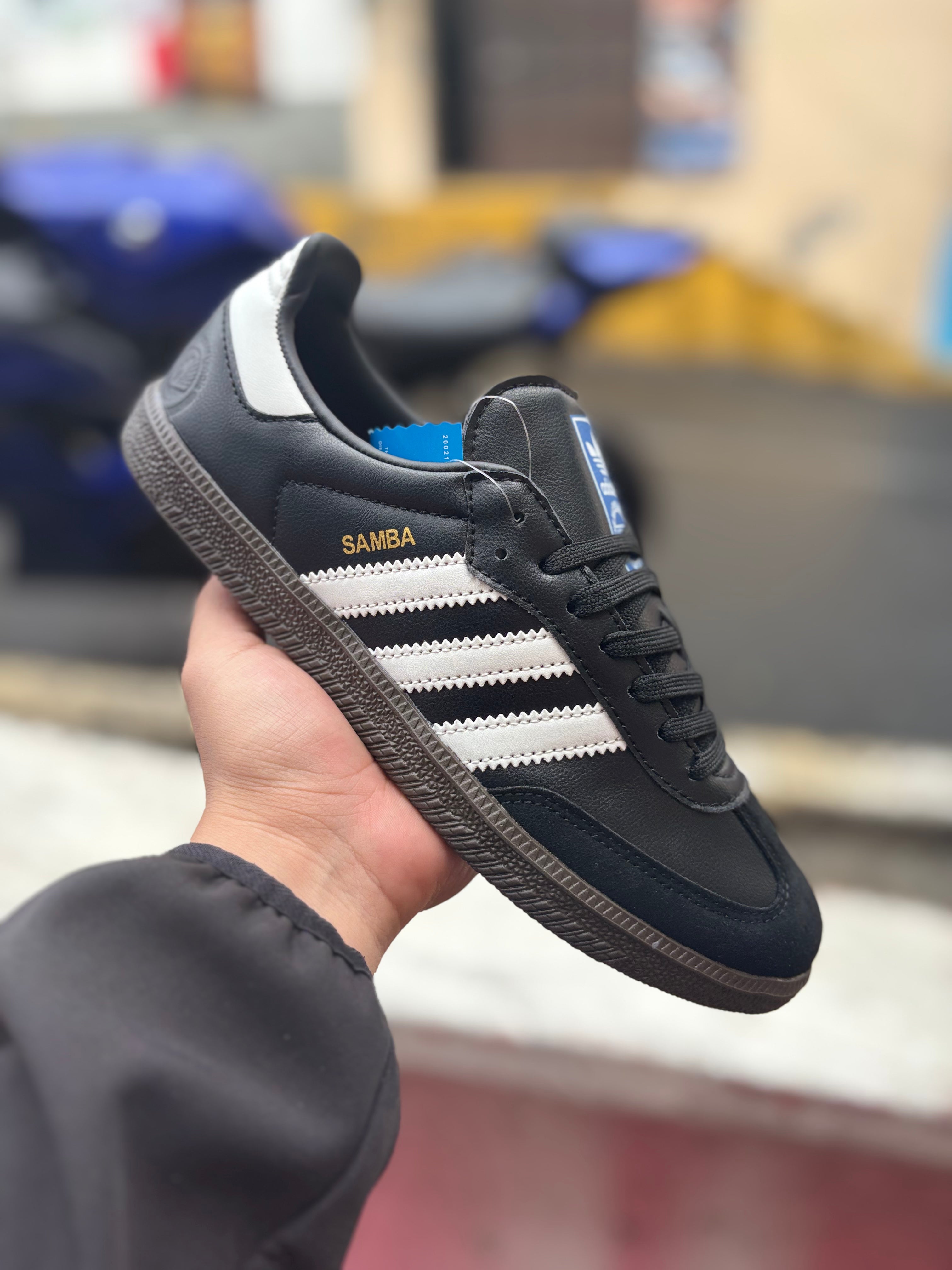Adidas negro clásico
