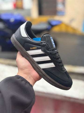 Adidas negro clásico