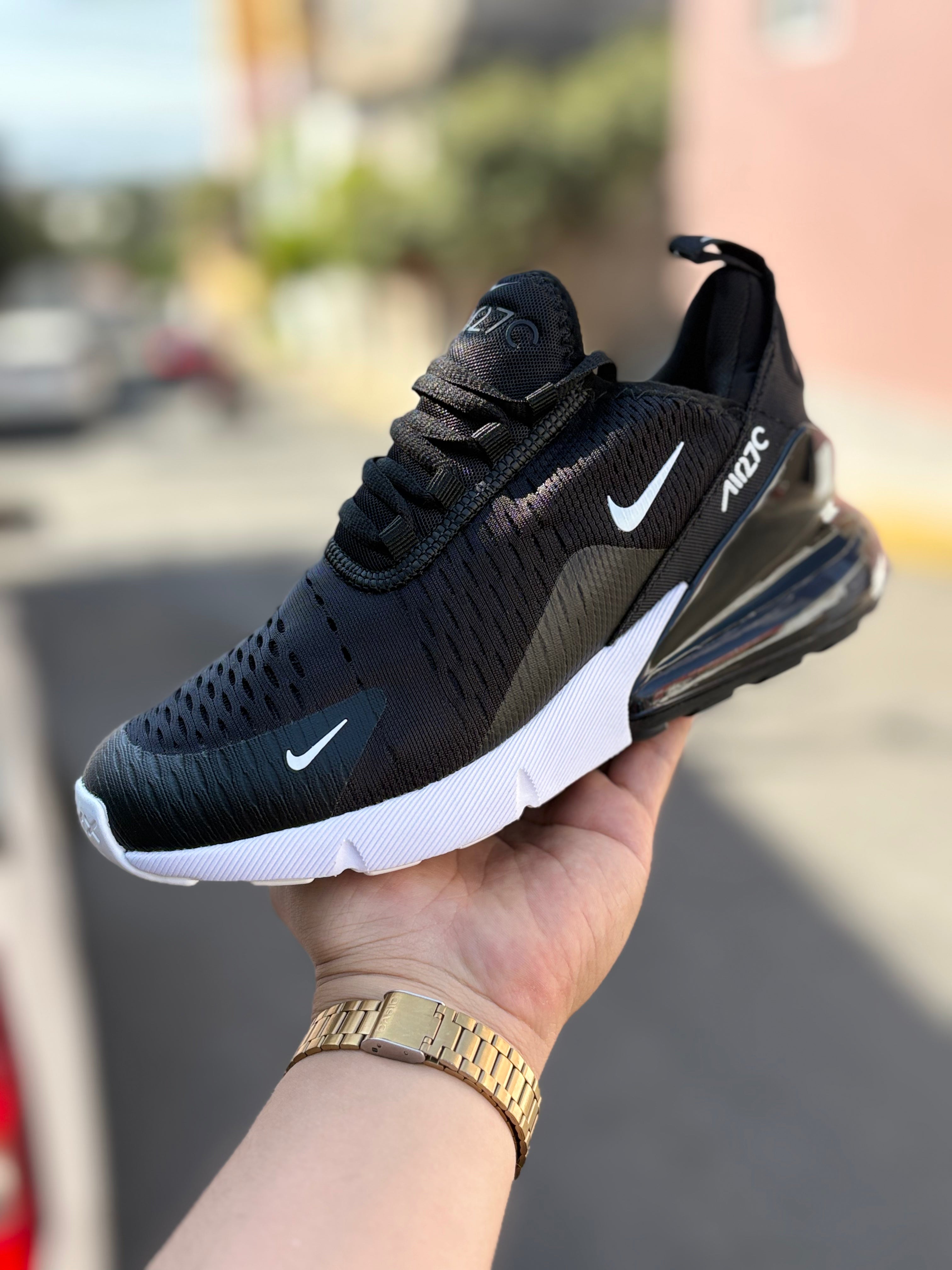 Air 270 blanco negro