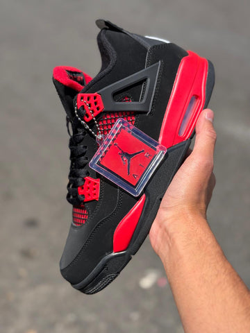 R 4 rojo negro