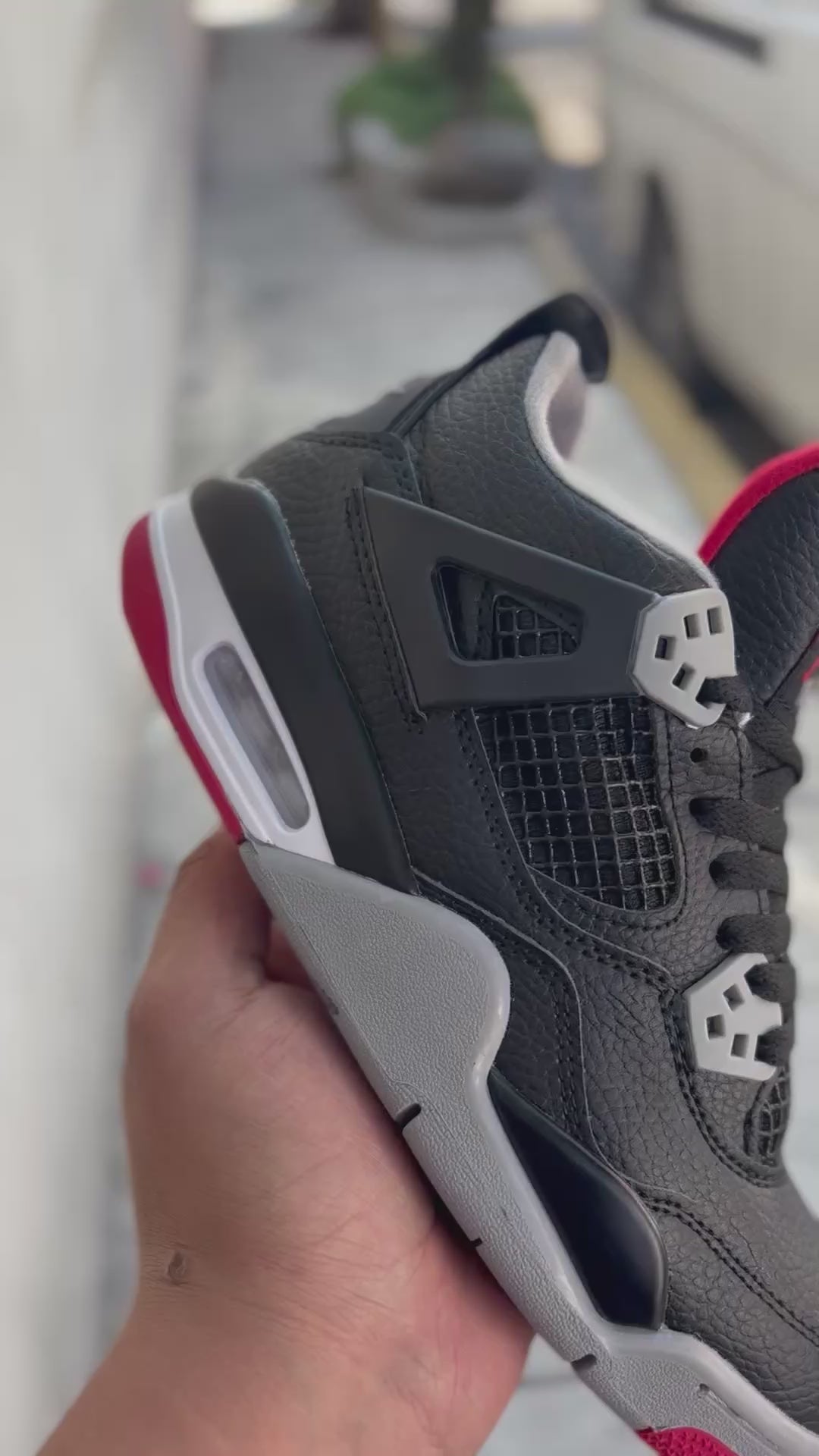 Jordan retro 4 Bred piel