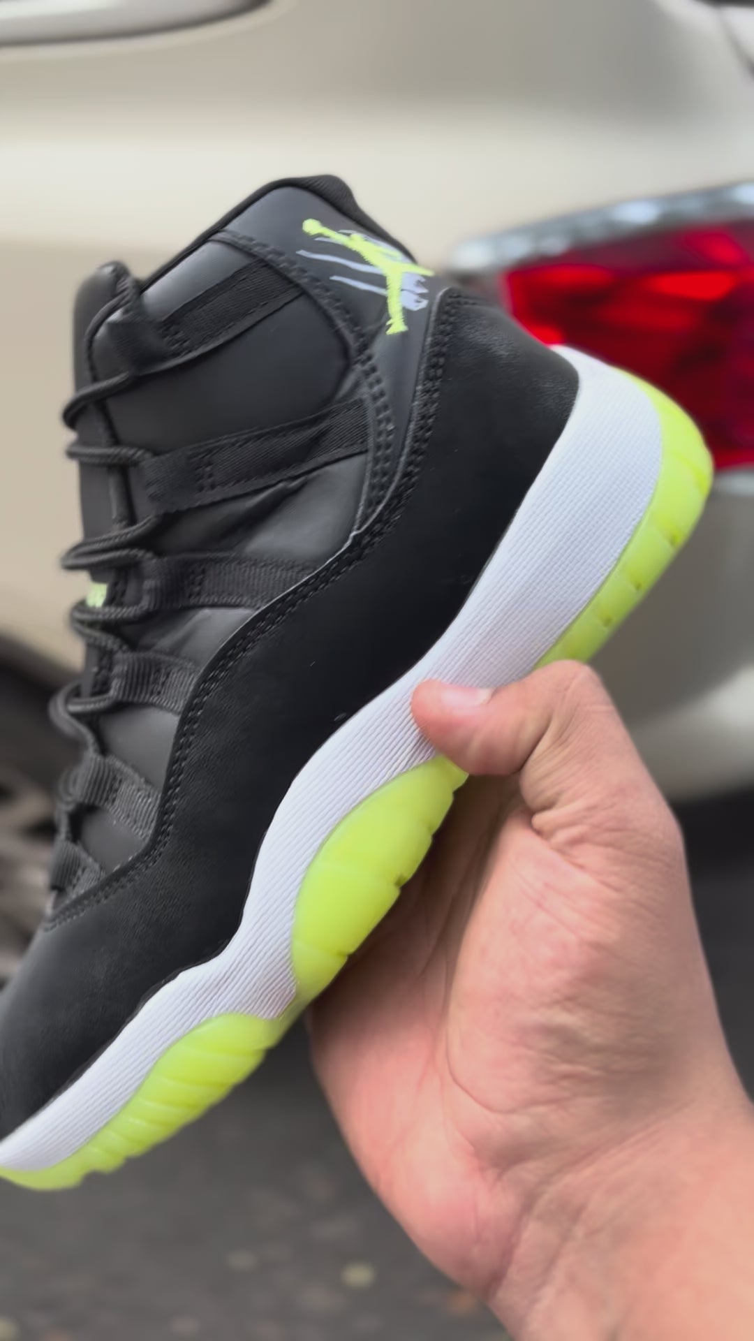 Jordan retro 11 BLACK/GREEN
