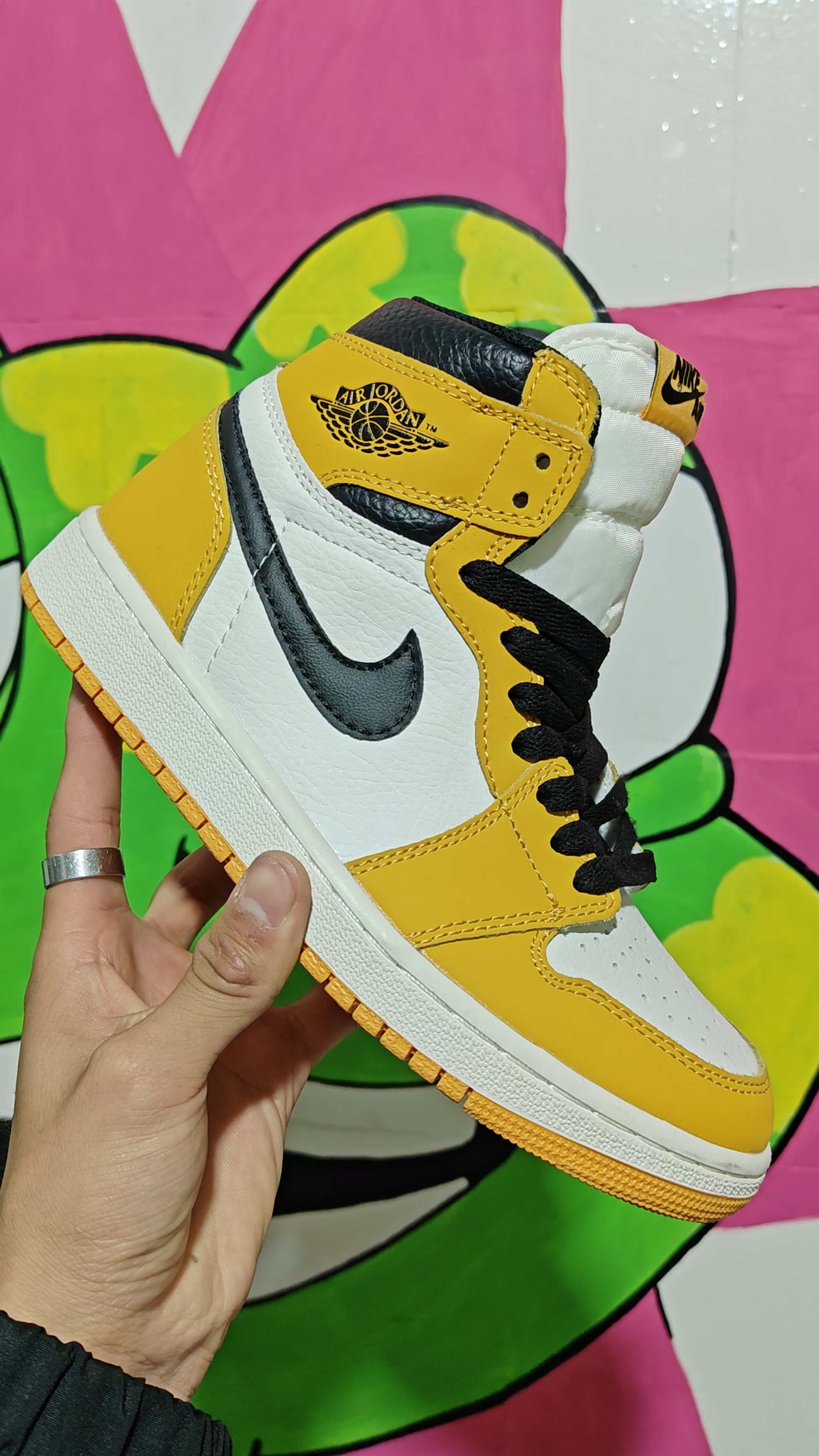 Retro 1 High OG Yellow ochre