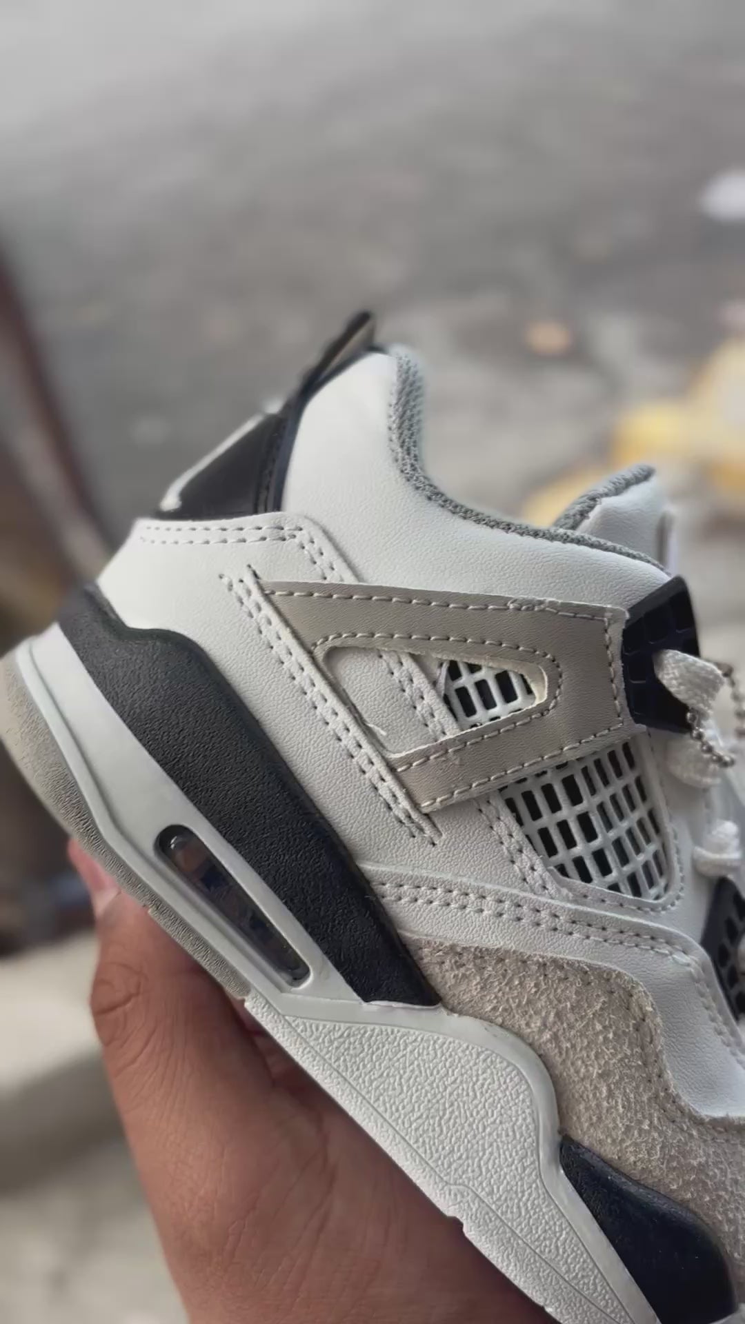 Jordan Retro 4 Military Black