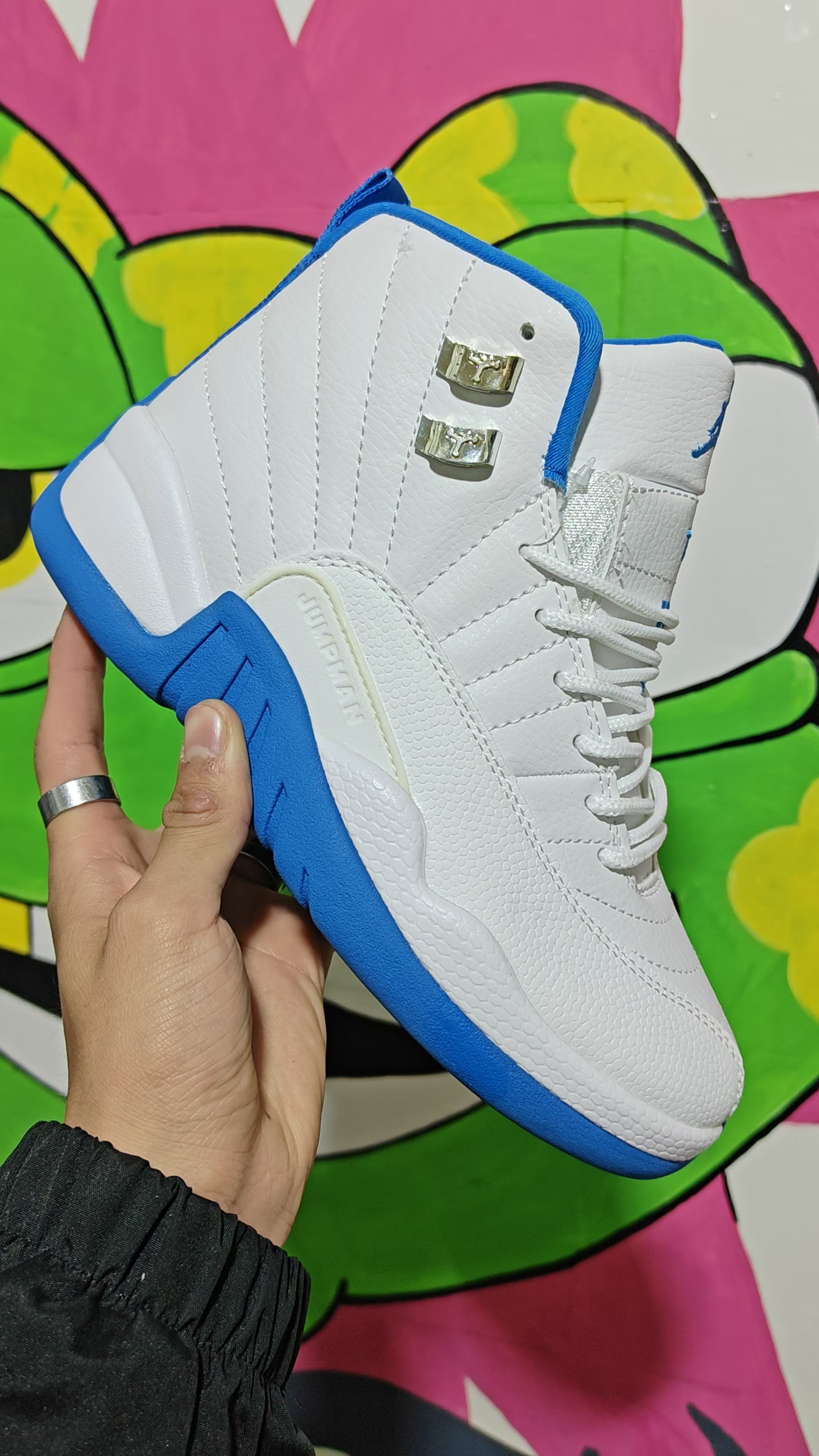 Retro 12 Melo