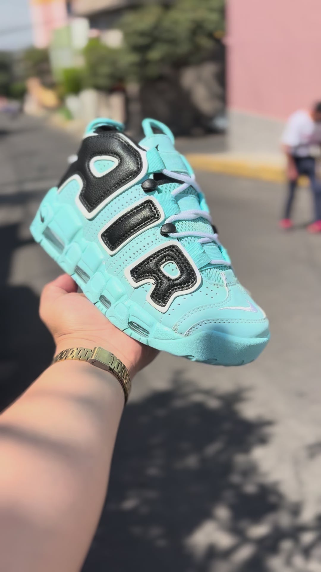 Pippen chicle ,negro