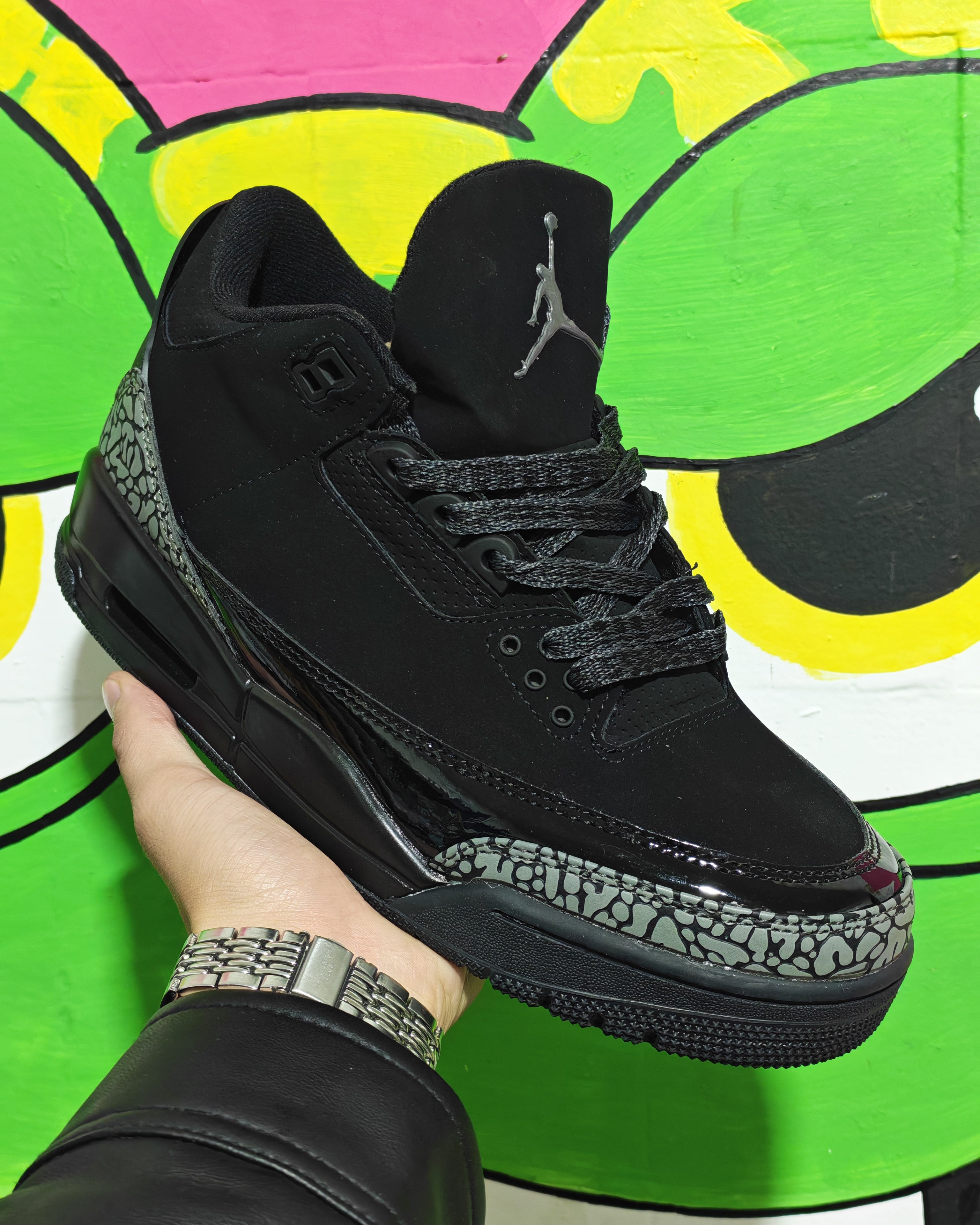 Retro 3 Black Cat