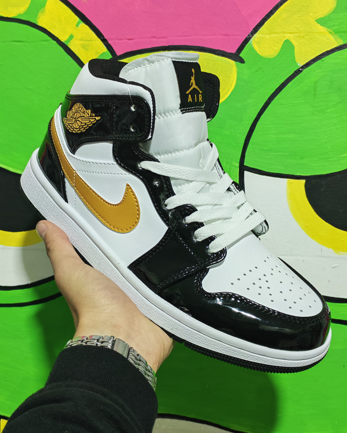 Jordan Retro 1 Mid Se