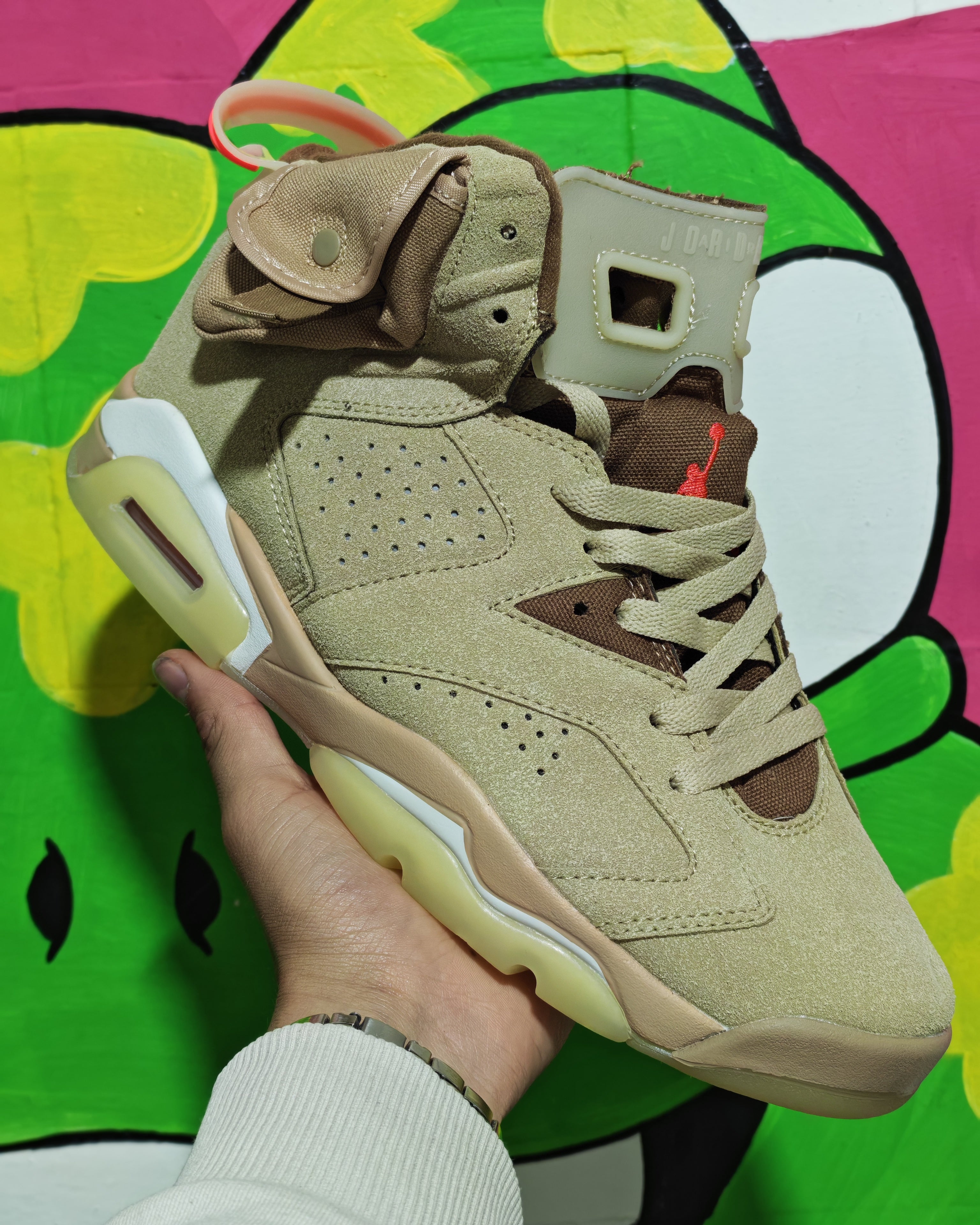 Retro 6 Travis Scott British Khaki